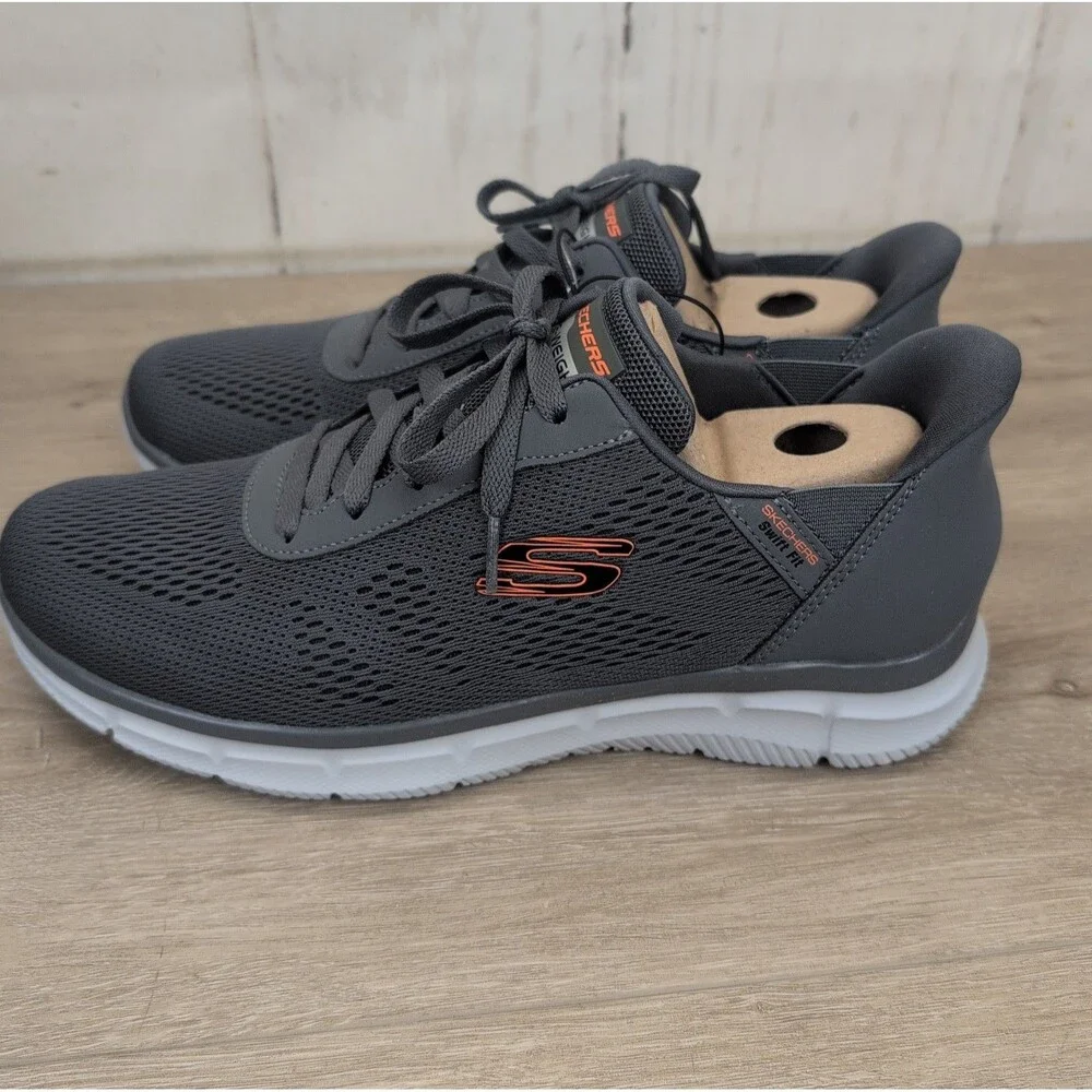 Skechers Men's Lace-Up Verse Swift Fit Memory Foam Athletic Shoe Size 10.5 New